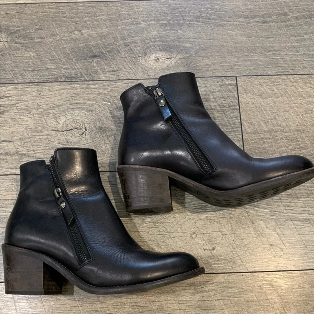 AGL ATTILIO GIUSTI LEOMBRUNI Ella Block Heel Bootie black boots size 37.5